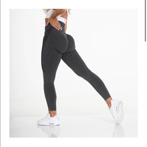 NVGTN Black Speckled Contour
Seamless Leggings